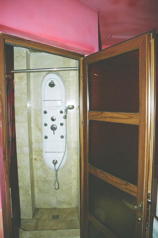 Motel Acapulco 耶烈万 外观 照片