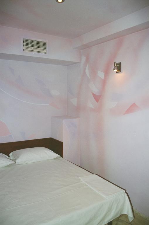 Motel Acapulco 耶烈万 外观 照片