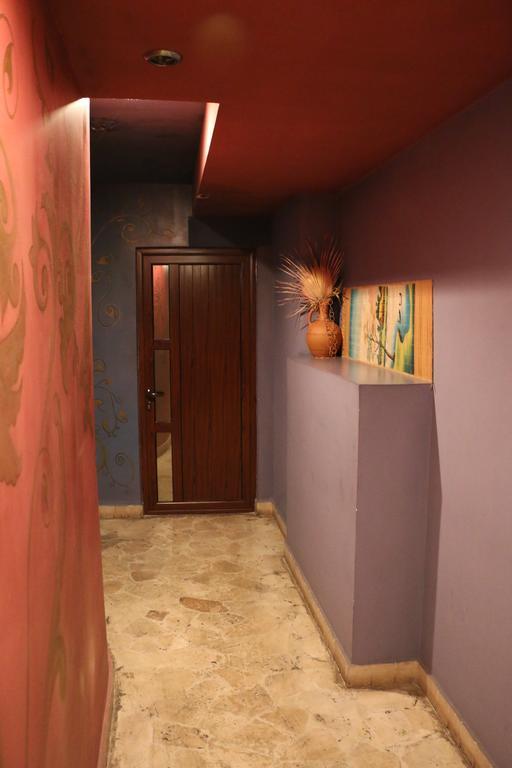 Motel Acapulco 耶烈万 外观 照片