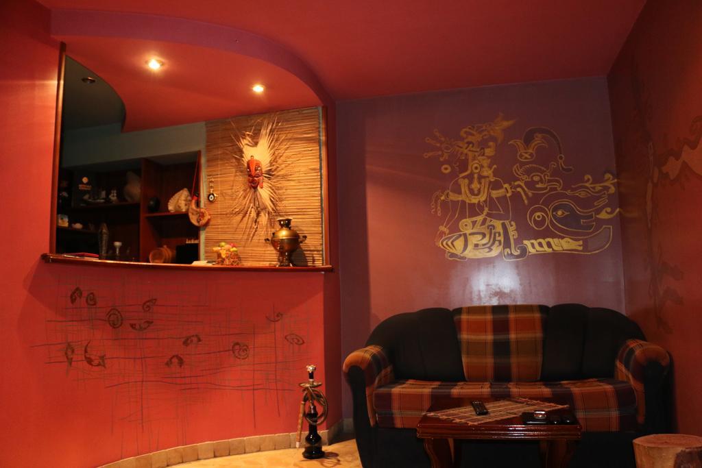 Motel Acapulco 耶烈万 外观 照片