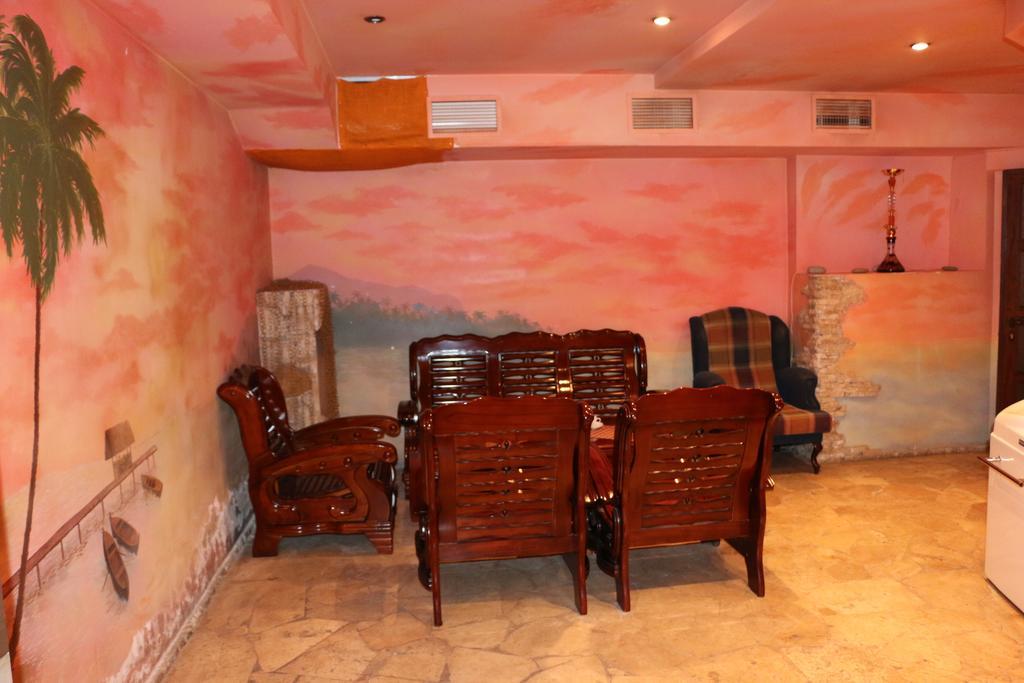 Motel Acapulco 耶烈万 外观 照片