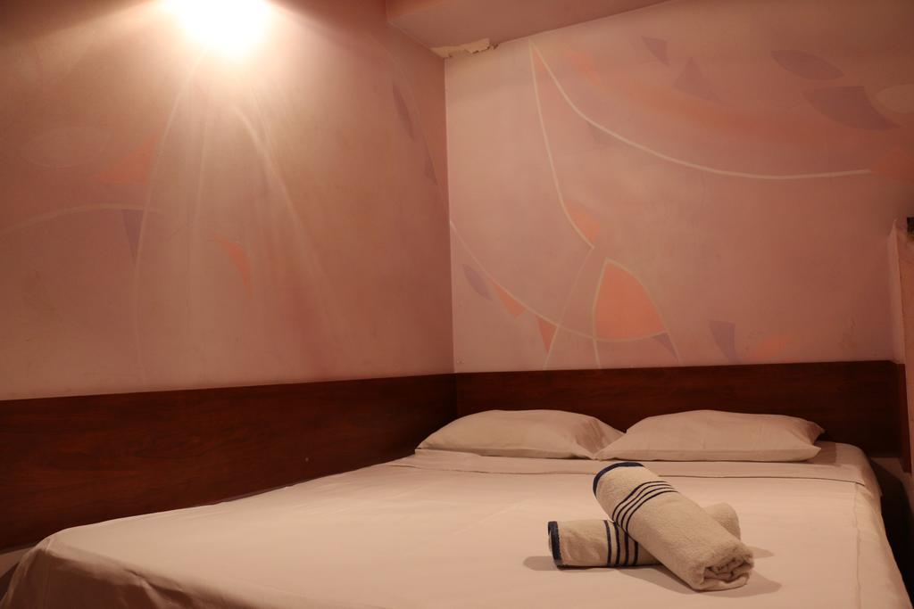 Motel Acapulco 耶烈万 外观 照片