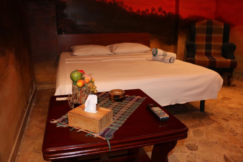 Motel Acapulco 耶烈万 外观 照片